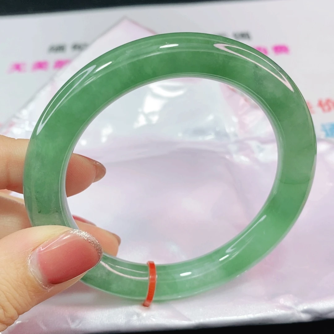 未镶嵌手镯（圆镯）翡翠58.6圈