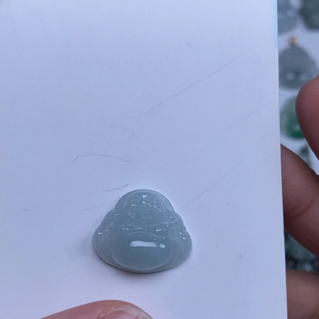 翡翠未镶嵌颈饰佛公