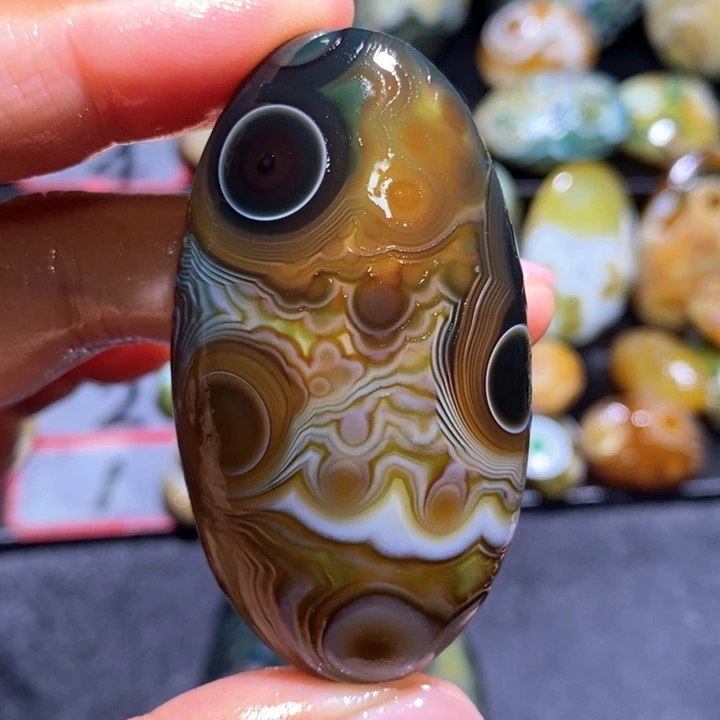 玛瑙/玉髓玛瑙吊坠未镶嵌