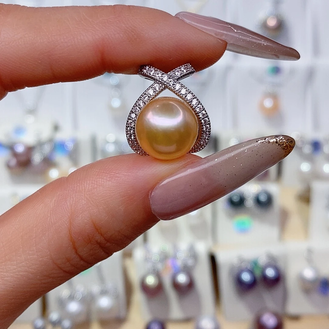 淡水珍珠吊坠(赠链)未镶嵌