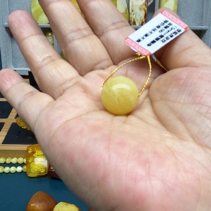 老****裸石琥珀未镶嵌珠子
