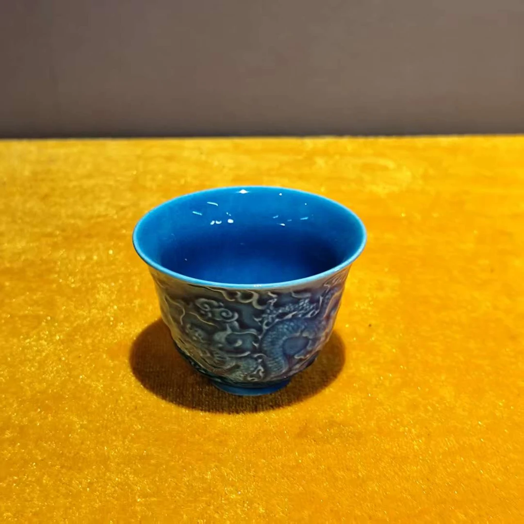 景德镇陶瓷单色釉浮雕主人杯