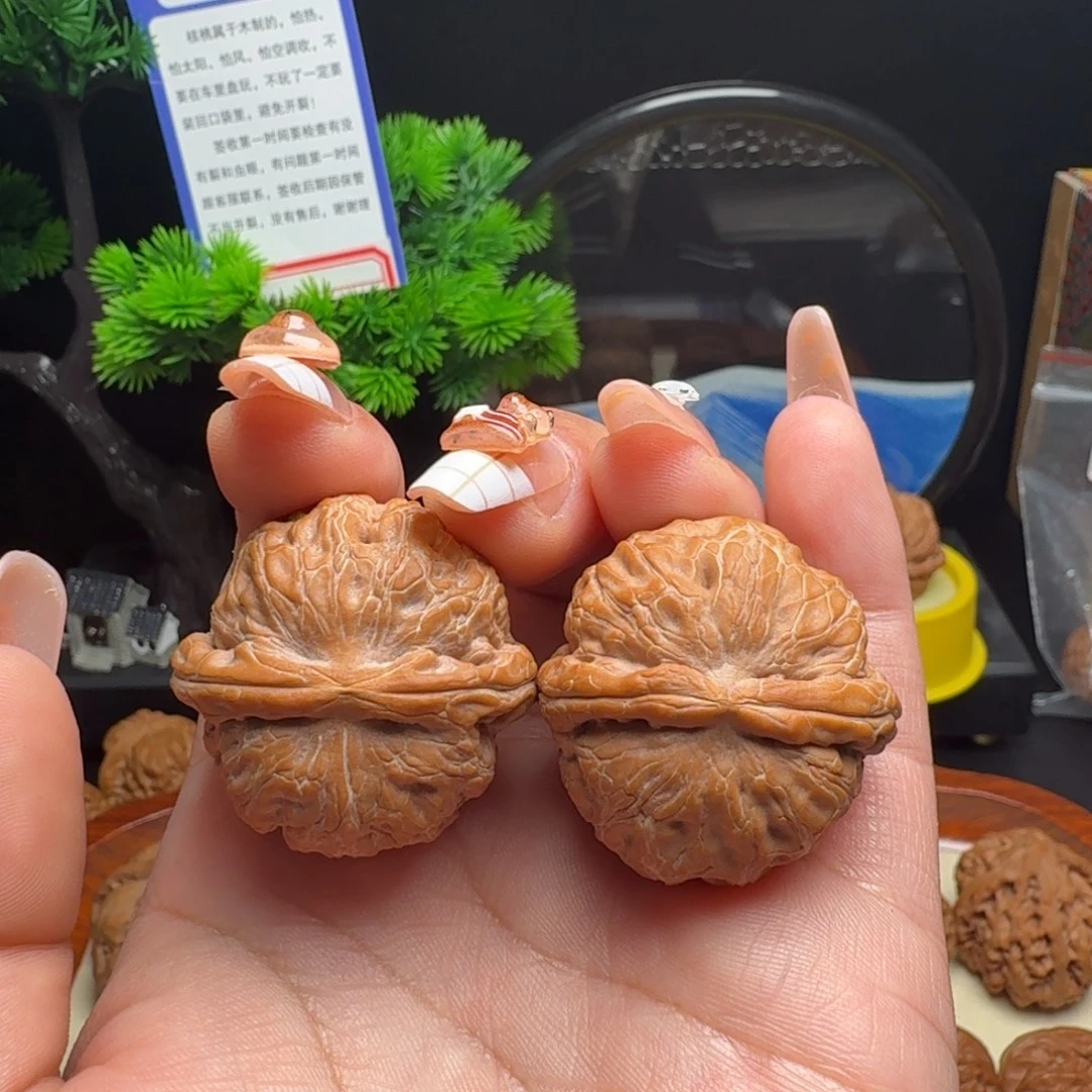游***鱼把件文玩核桃全品球宝33