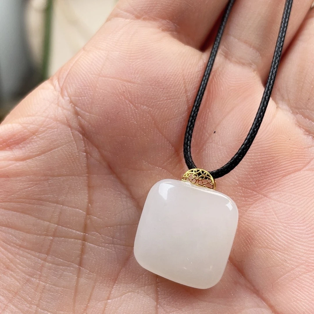 18K金镶嵌手链和田玉