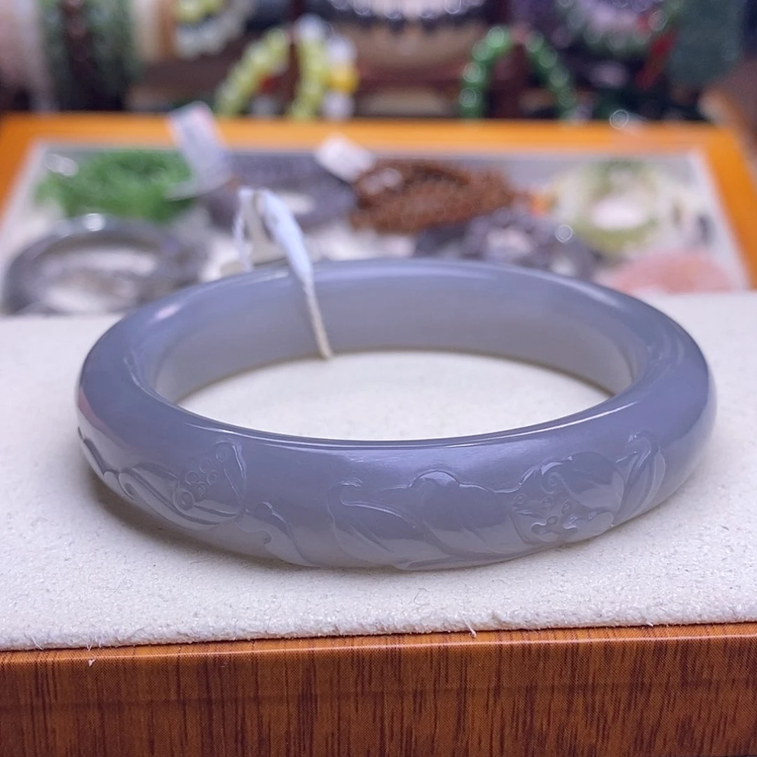 颈饰未镶嵌和田玉烟紫雕花手镯59.6圈口