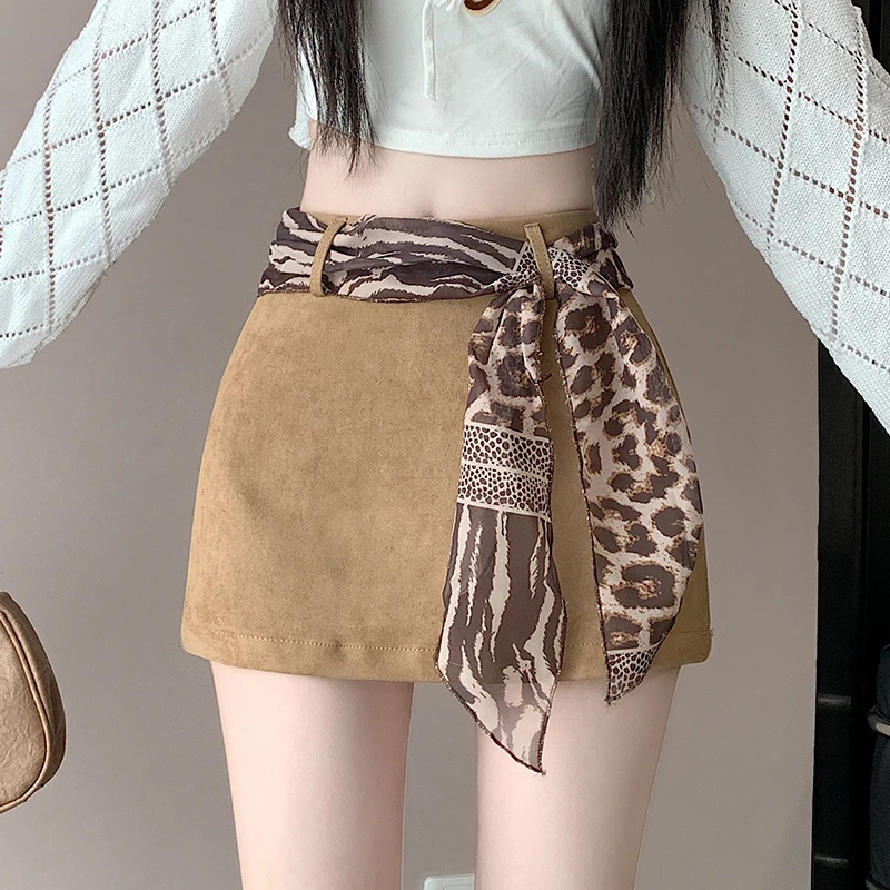 复古辣妹鹿皮绒配丝巾设计感高腰修身显瘦百搭时髦半身裙女短裙