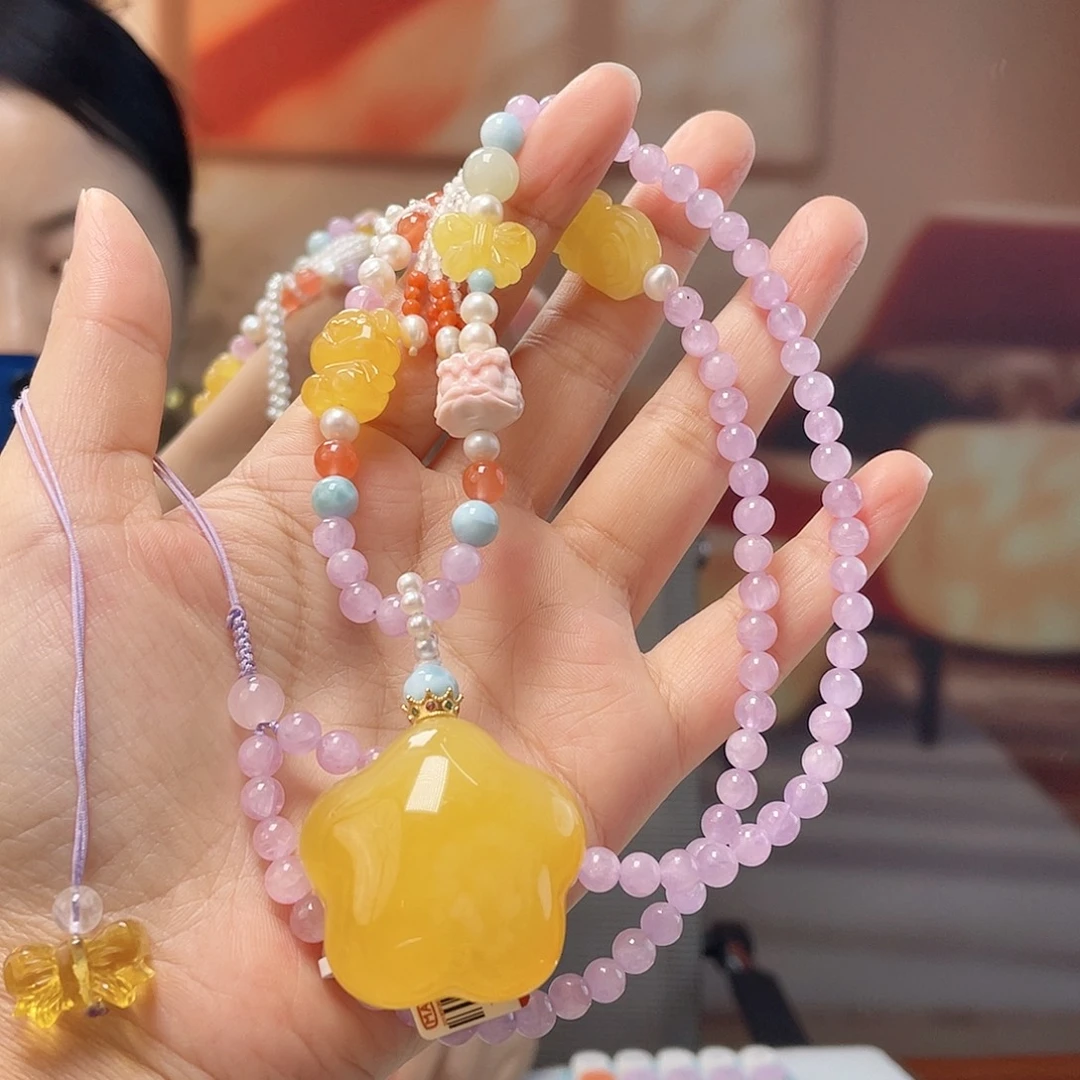蜜蜡18K金镶嵌裸石蜜蜡吊坠