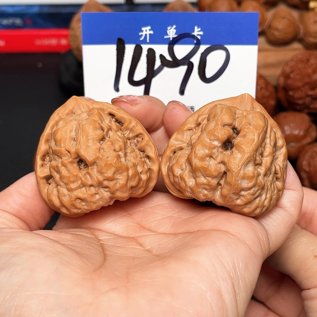 權***n吊坠桃核三角箭毒蛙42尺。