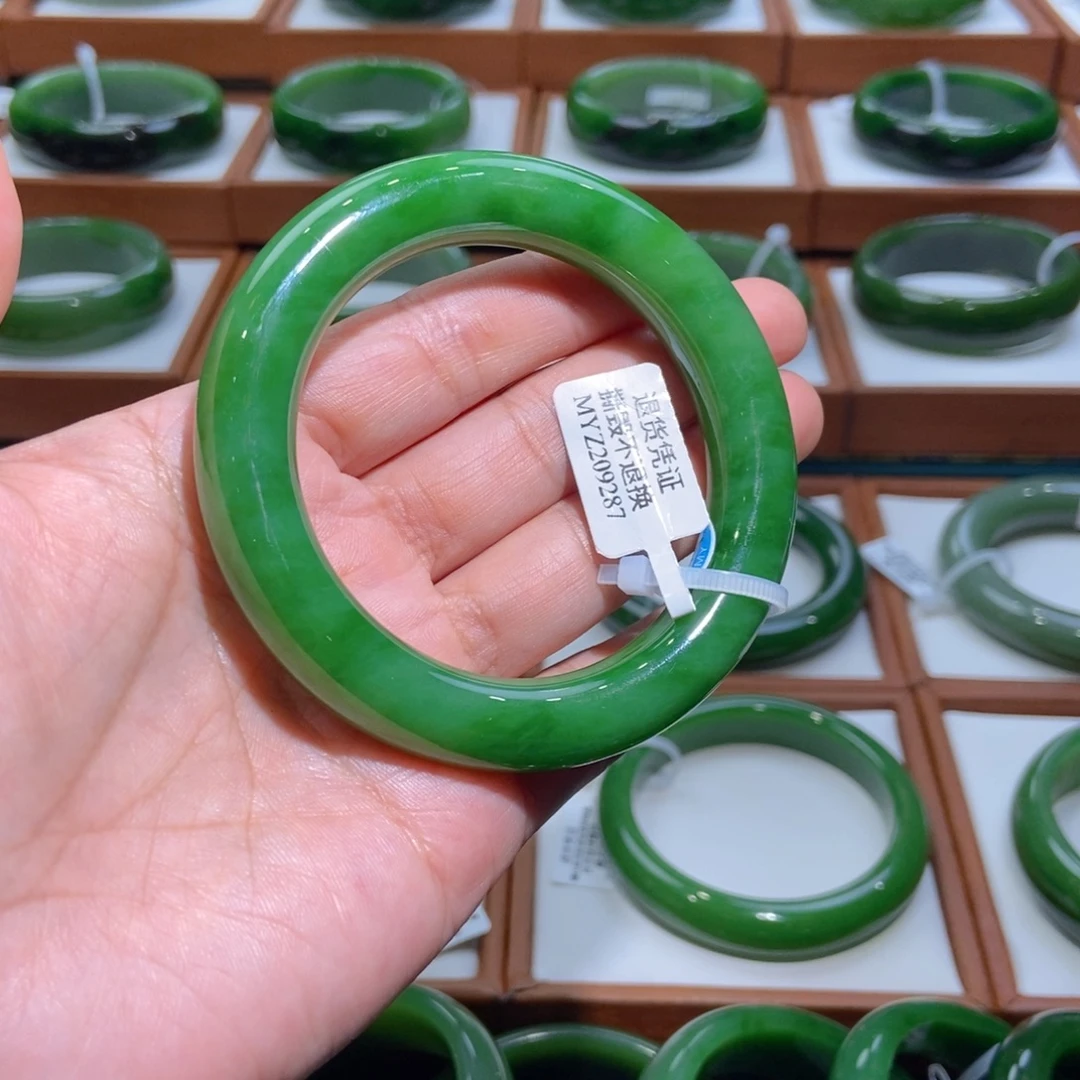 和田玉（碧玉）未镶嵌手镯俄碧粉绿圆条5657