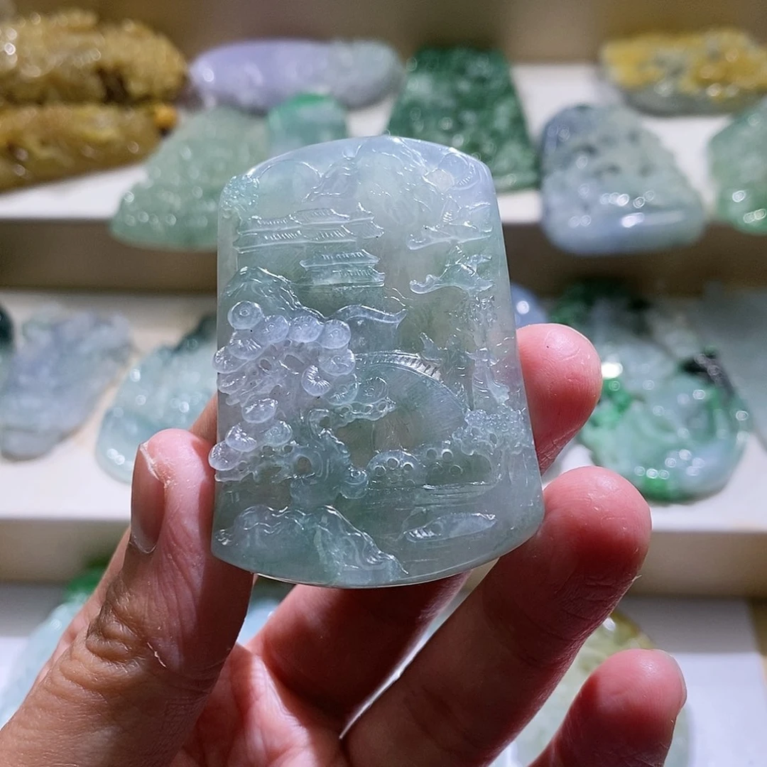 【闪购商品】翡翠颈饰未镶嵌山水
