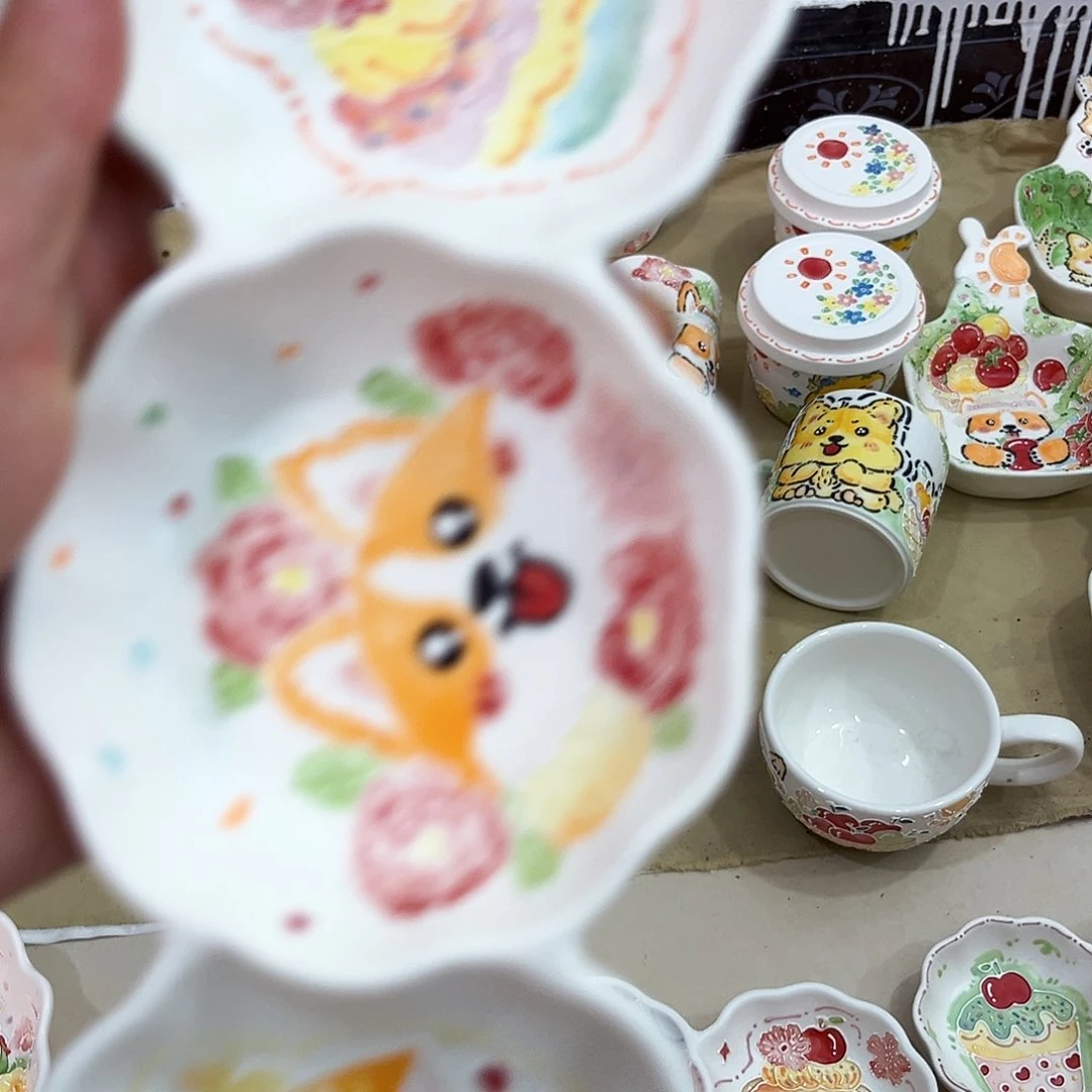 手绘高温釉下彩陶瓷