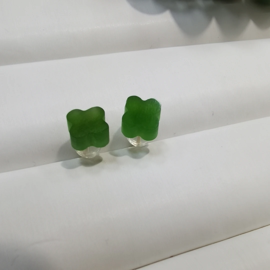 和田玉碧玉18K金镶嵌耳钉