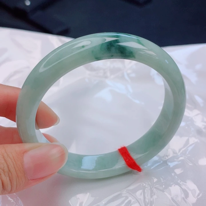 翡翠未镶嵌手镯57圈