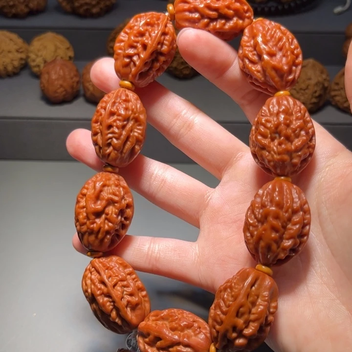 文玩核桃把件珊瑚纹手持747