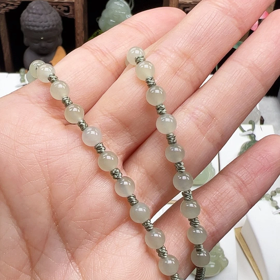 和田玉颈饰未镶嵌?****子