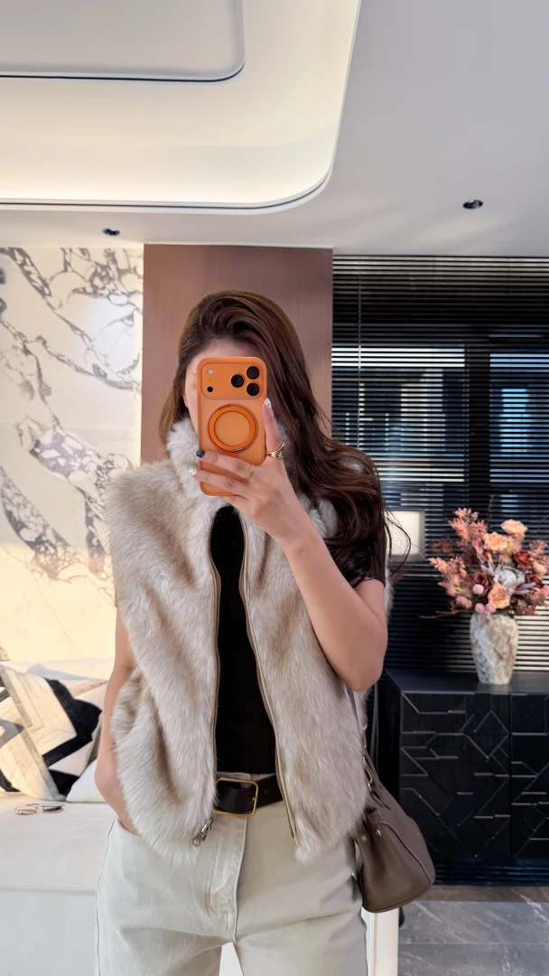 楚楚君 Laugh girl【千金富婆】冬款立领轻奢两面穿马甲WT2530