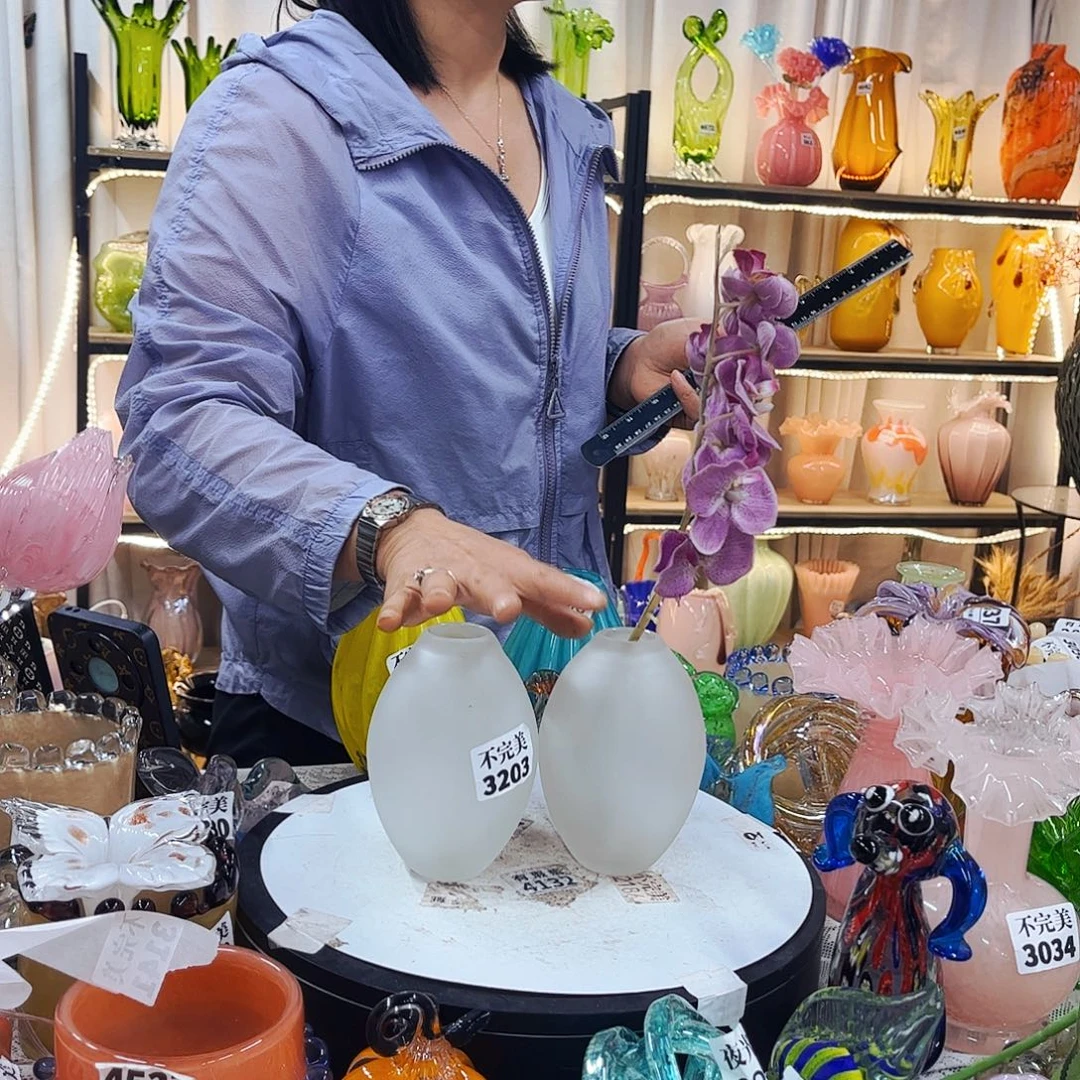 2个瓶家悦美居琉璃摆件不完美