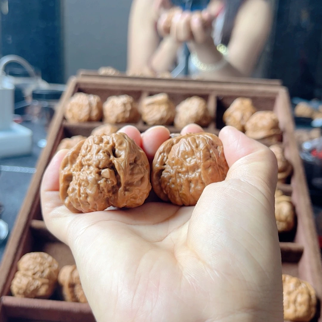 發***.文玩核桃把件蛤蟆头