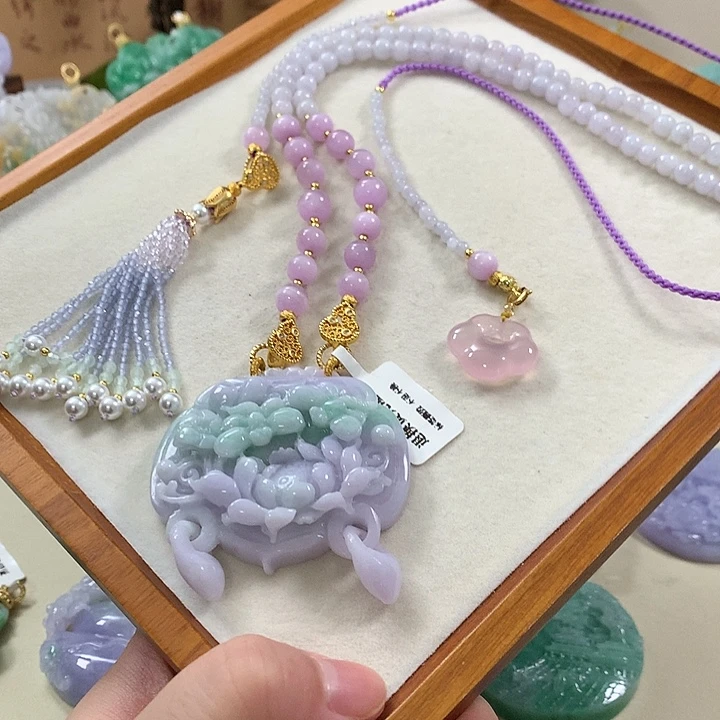 翡翠未镶嵌颈饰翡翠吊坠