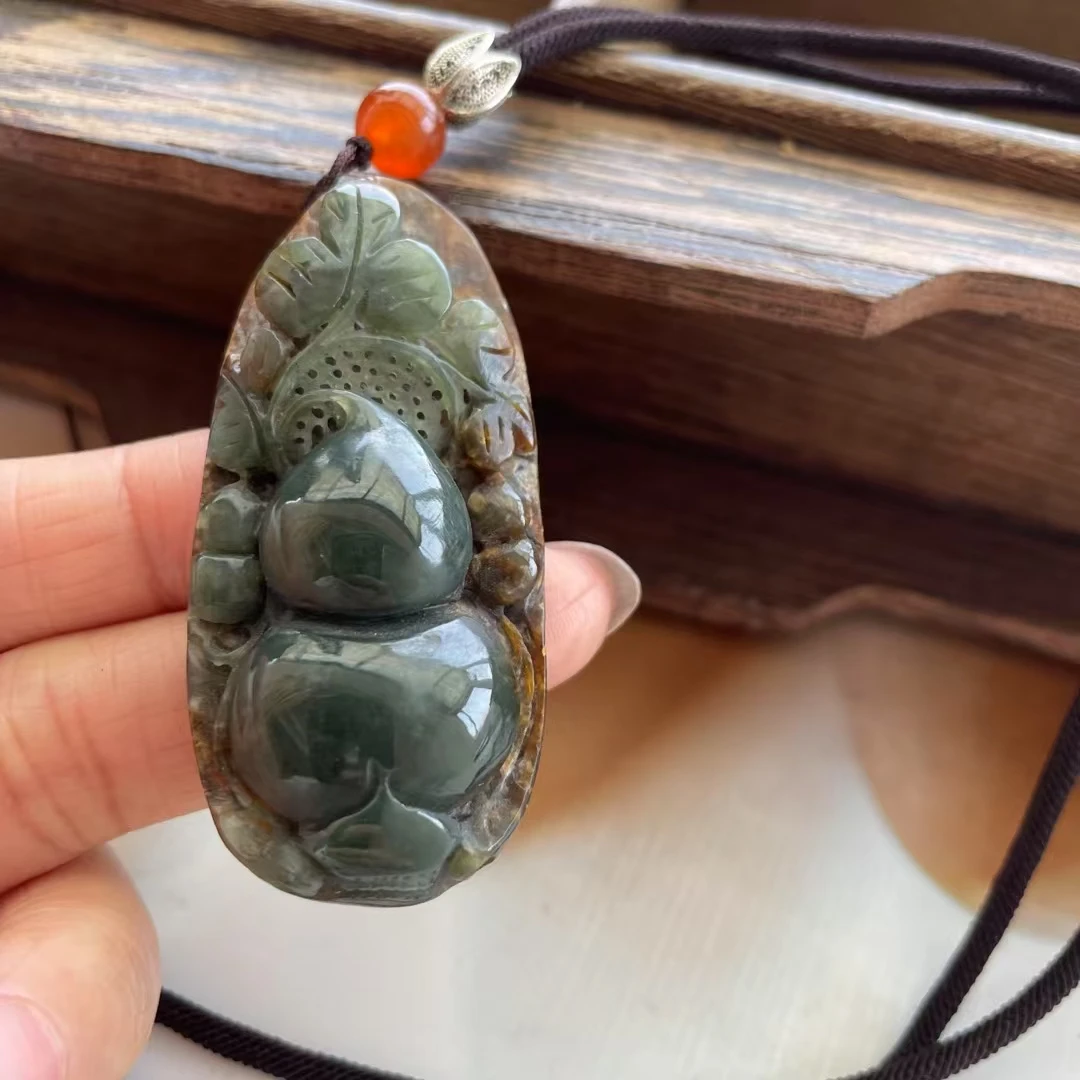河磨玉葫芦挂件吊坠项链天然玉石手工雕刻俏色巧雕