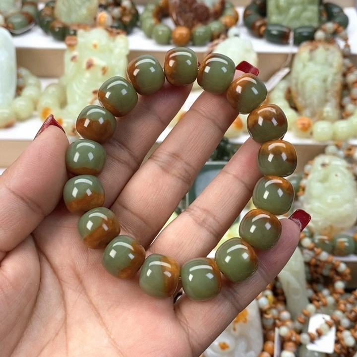 【闪购商品】透闪石质玉手串未镶嵌就*默