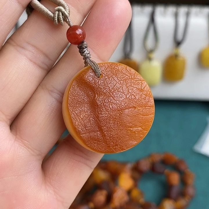 琥珀颈饰未镶嵌吊坠