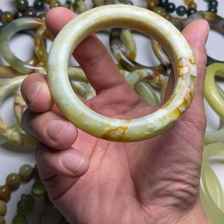 未镶嵌蛇纹石玉手镯