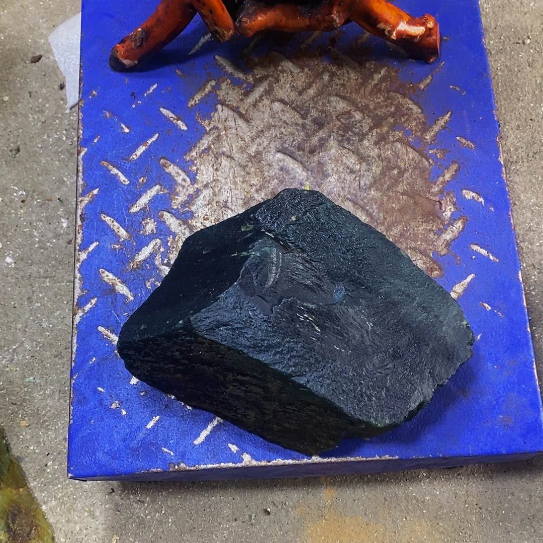 沂***翠岫玉未镶嵌岫玉原石