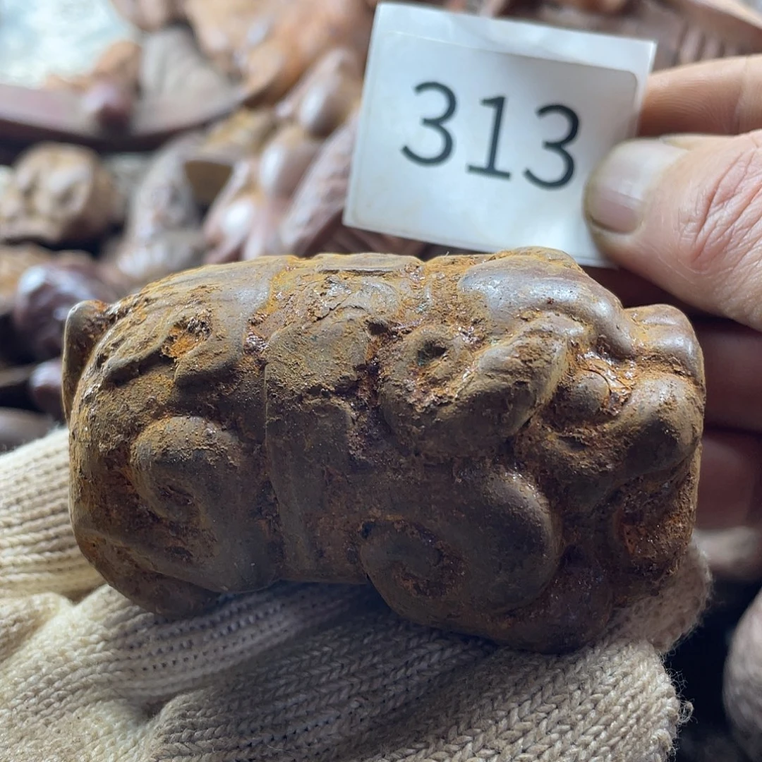 和田玉（糖玉）未镶嵌挂件