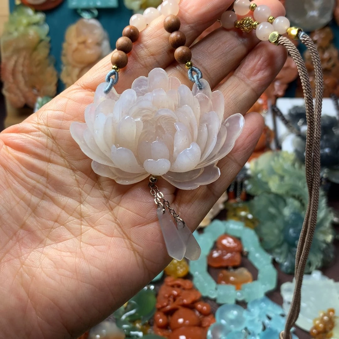 蛇纹石玉未镶嵌挂坠