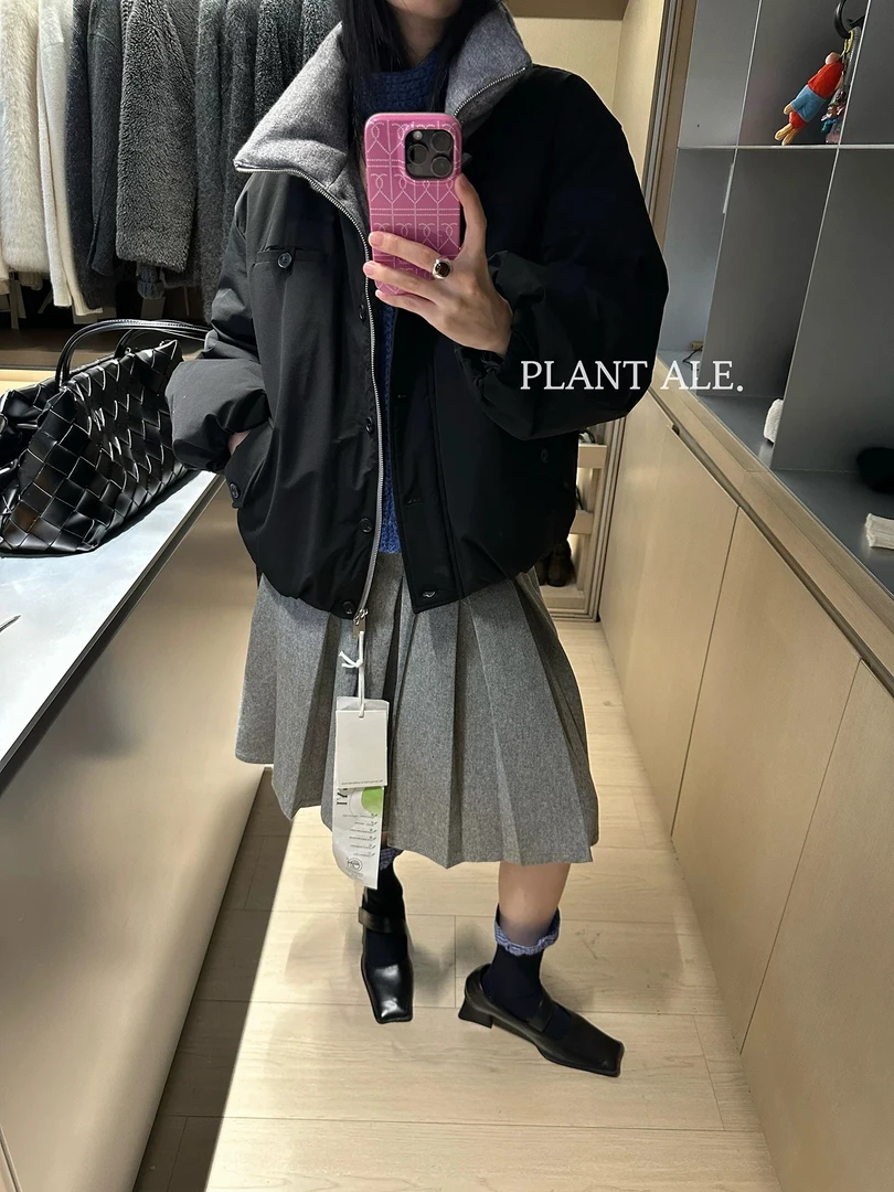 冬季新款90白鹅绒撞色翻领简约气质保暖时尚羽绒服（衣长62）