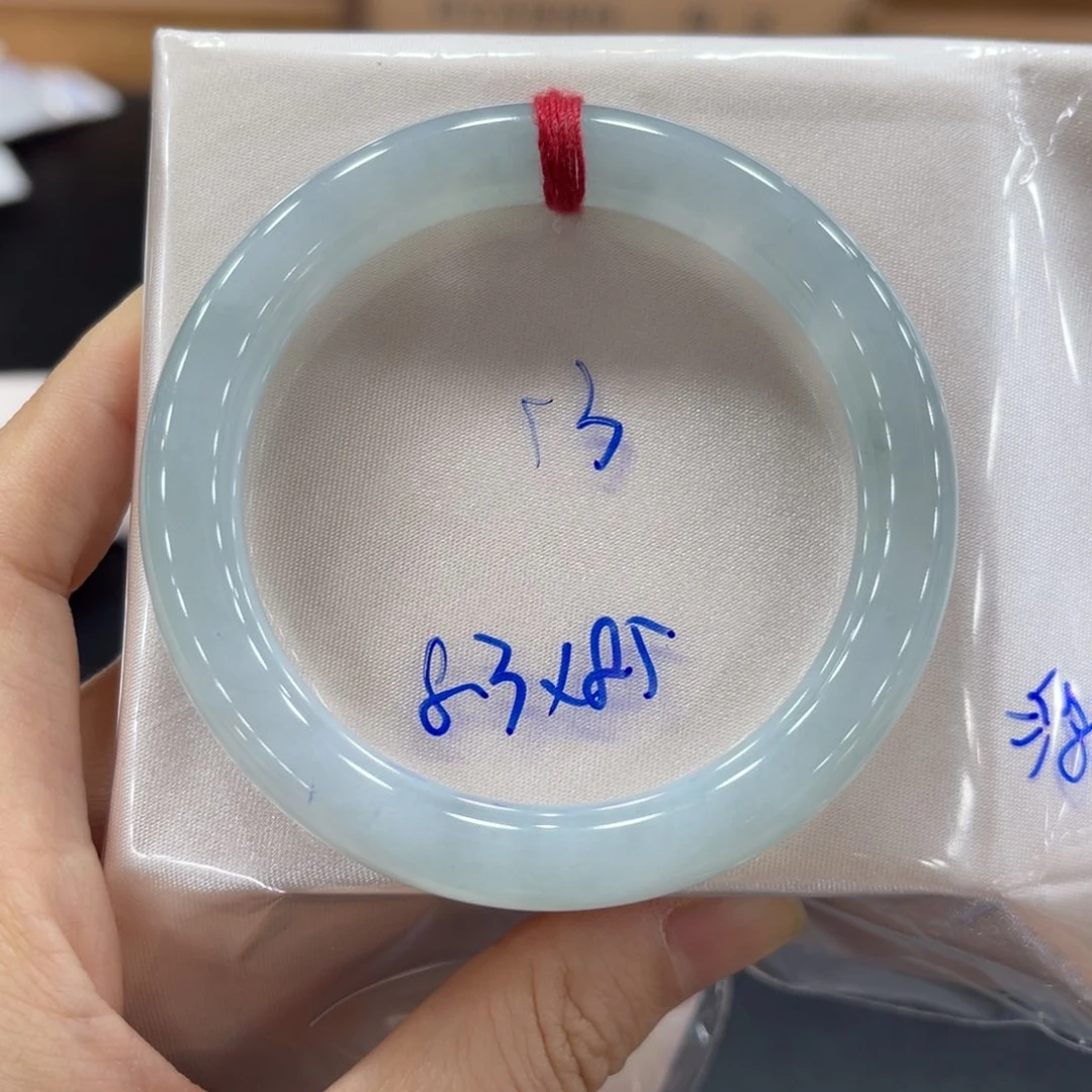 未镶嵌手镯翡翠翡翠