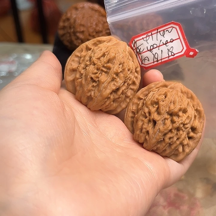 文玩核桃吊坠一代楼