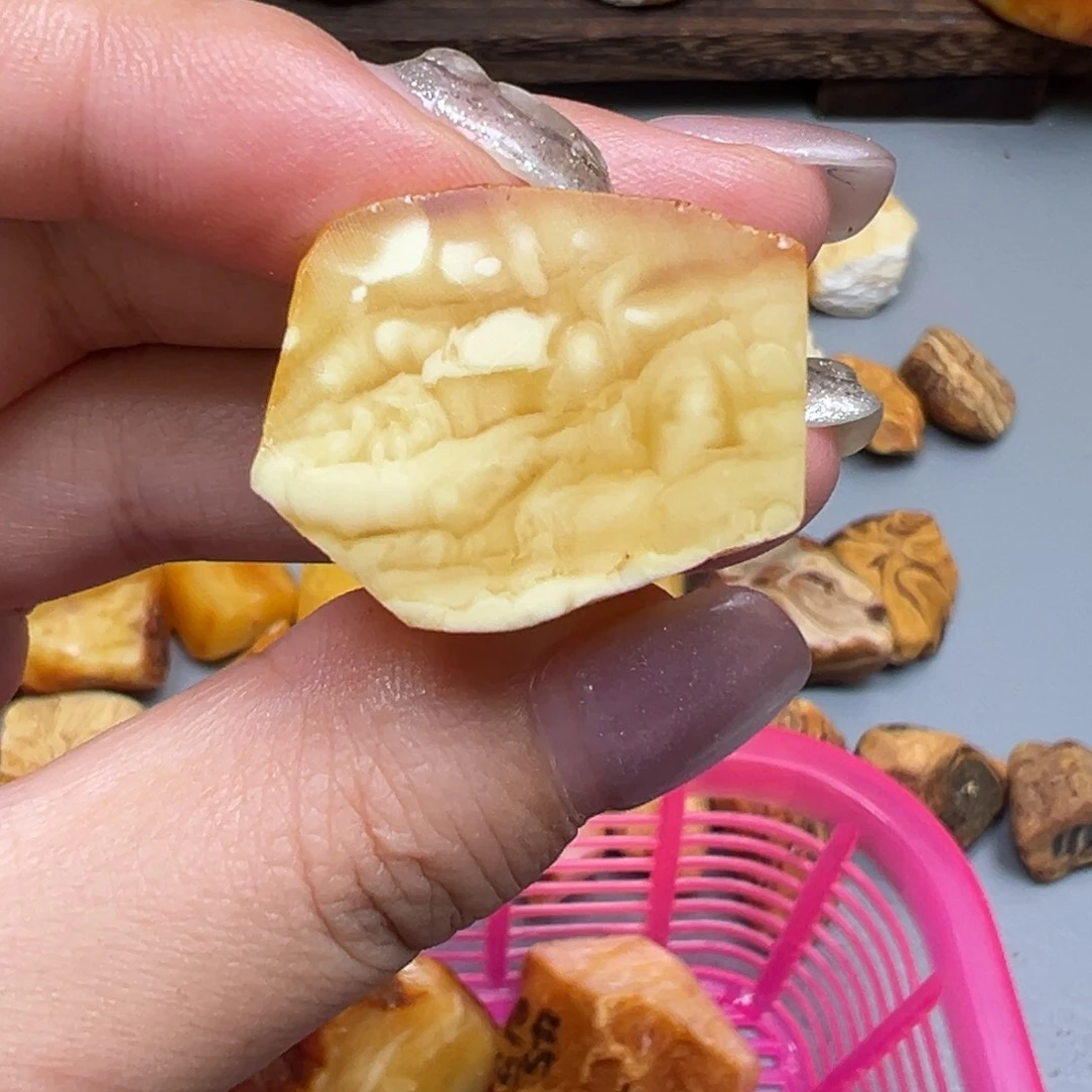 定制琥珀未镶嵌蜜蜡