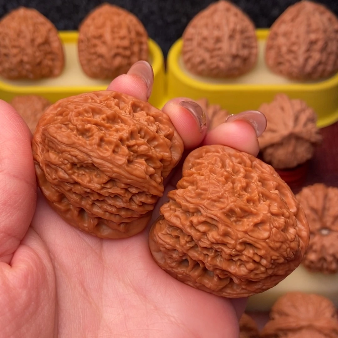 把件文玩核桃40红皮 南疆石“大漏”