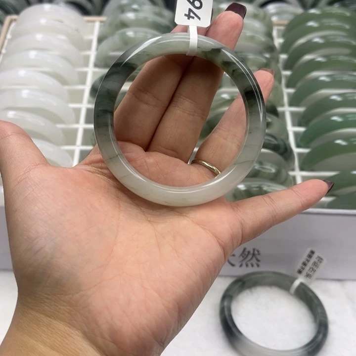 未镶嵌手镯石英质玉5394