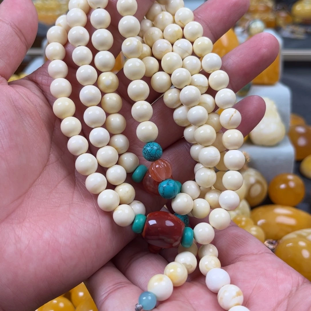 蜜蜡未镶嵌珠宝奇石