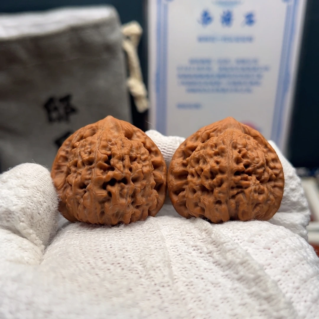 文玩核桃把件麒麟纹官帽40