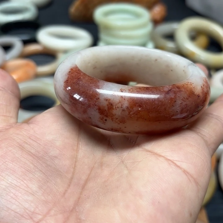 樱***茶石英岩玉合金颈饰