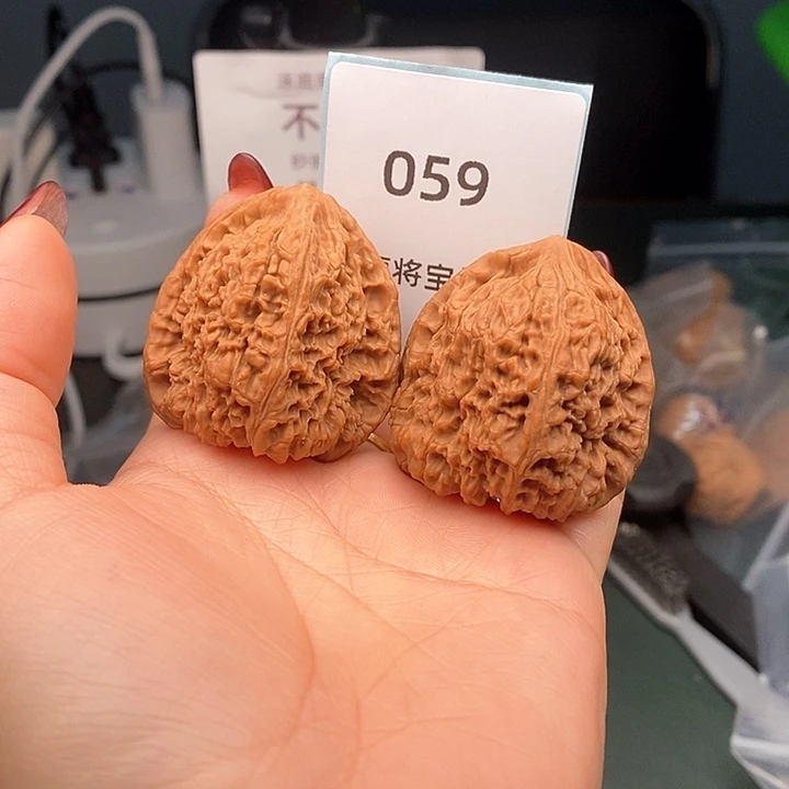 把件文玩核桃40-059全品三角