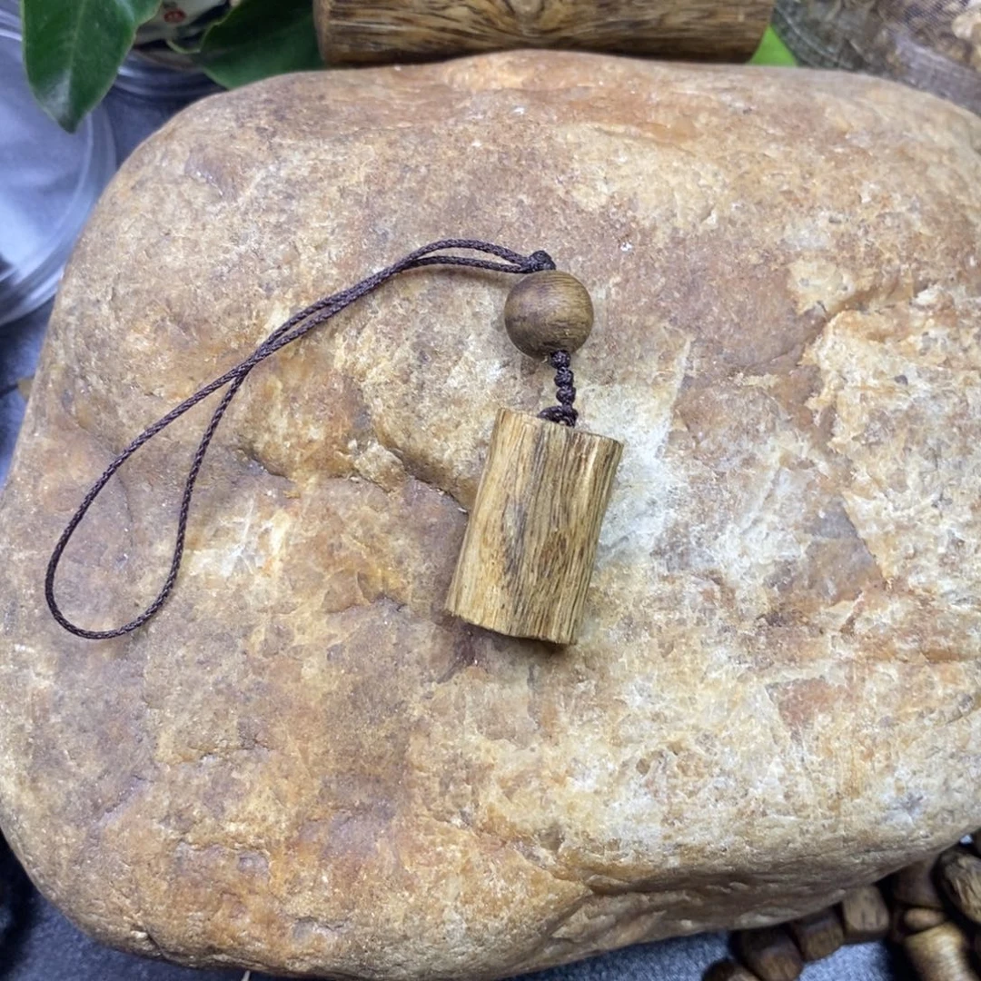 沉香奇楠沉香原材料吊坠