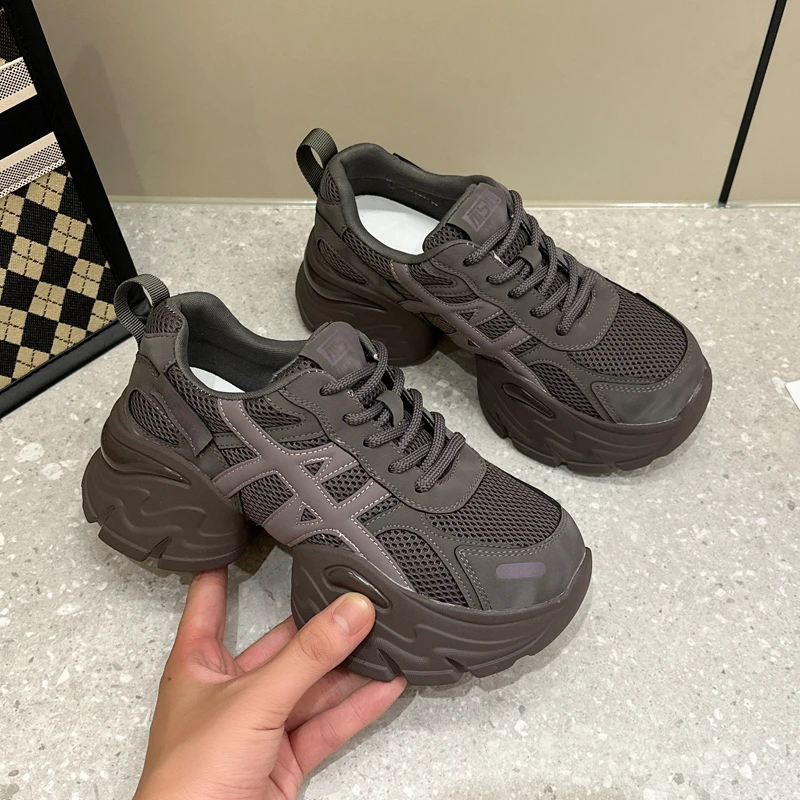 今年流行爆款厚底老爹鞋女2025秋季新款网红时尚休闲运动鞋ins潮