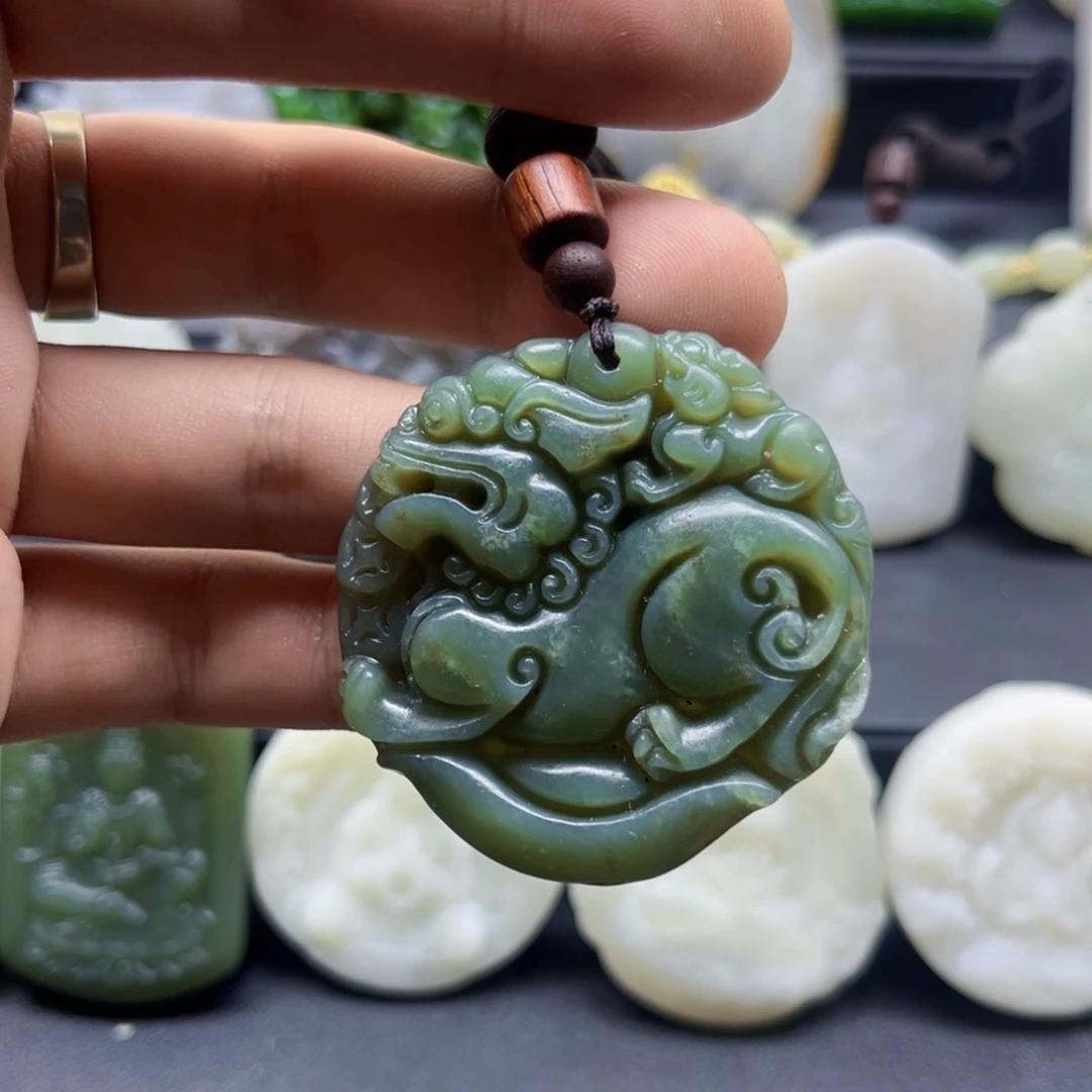 和田玉未镶嵌颈饰和田玉