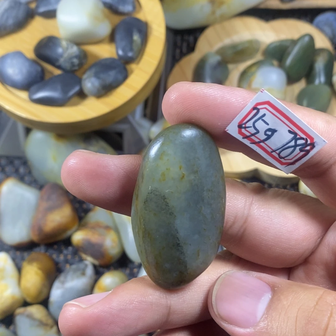 和田玉（糖玉）未镶嵌挂件