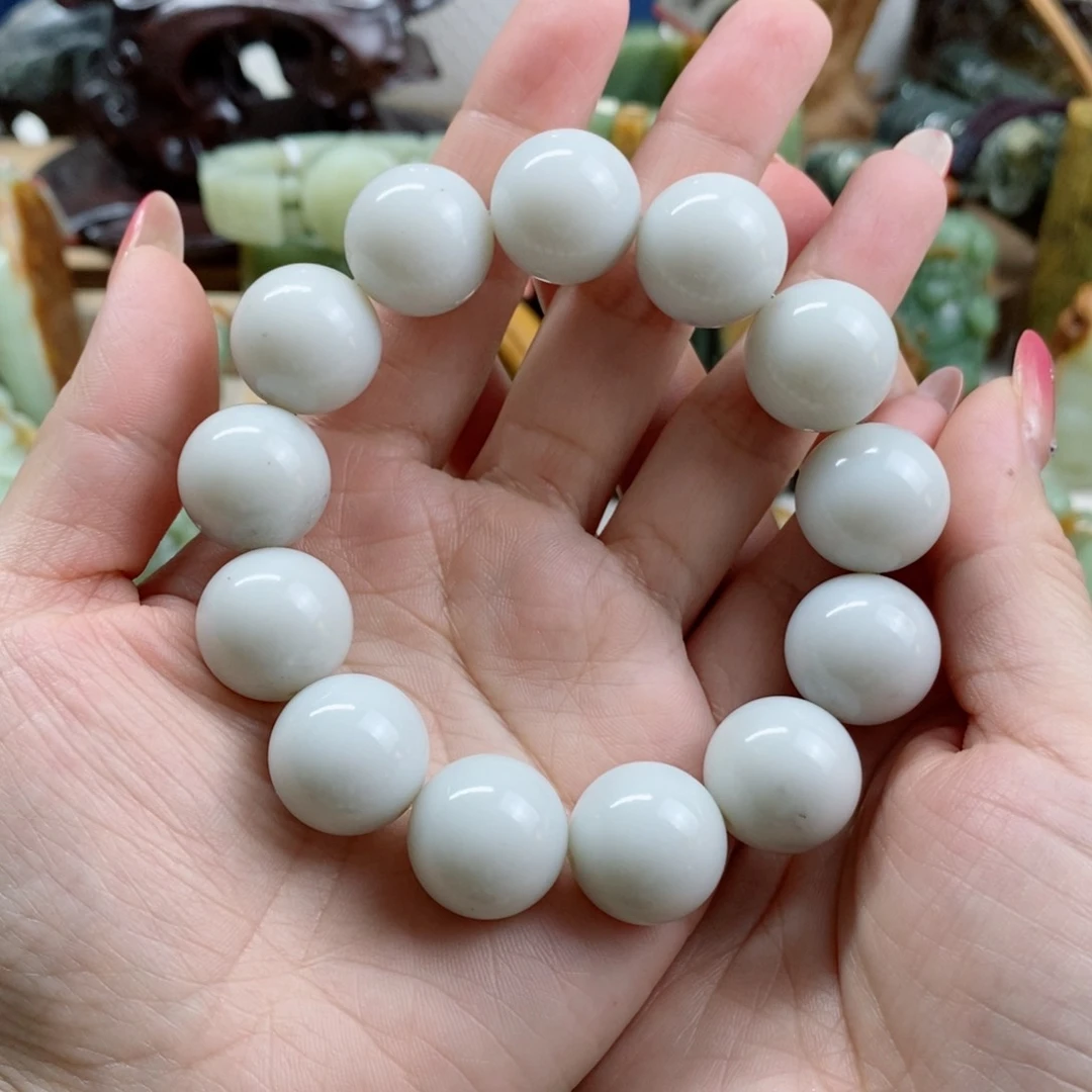 透闪石质玉手链未镶嵌