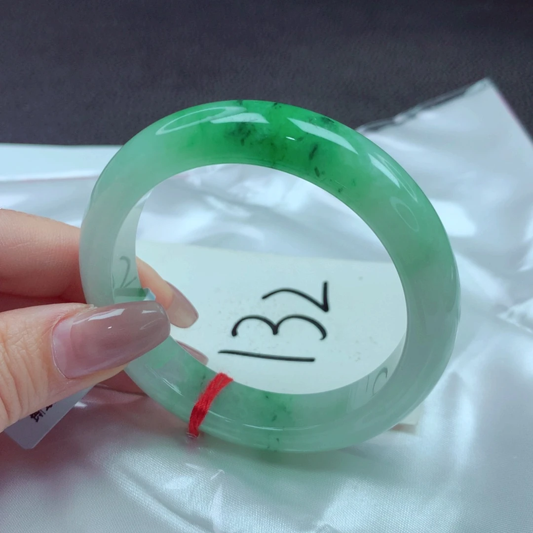 翡翠手镯未镶嵌手镯54