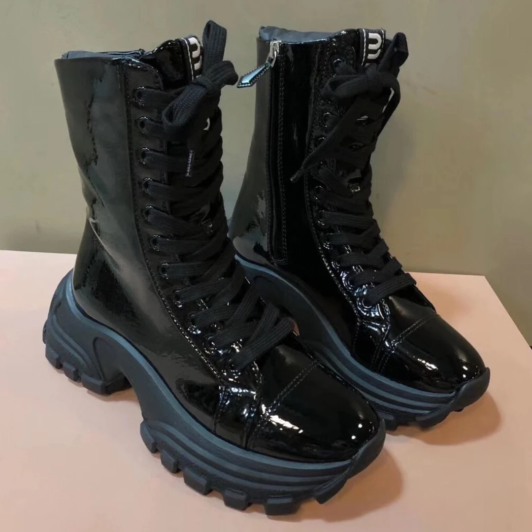 未使用 MIU MIU/缪缪 缪缪黑色漆皮厚底绑带短靴35 36