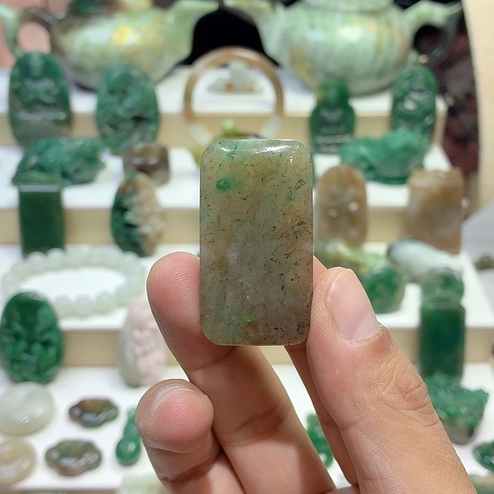 未镶嵌独山玉颈饰