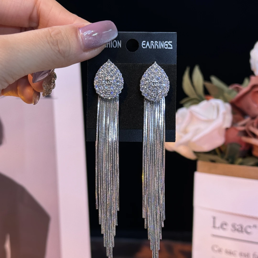 铜合金耳饰 卿颜】气质轻奢时尚优雅简约长款流苏耳环大气奢华耳钉