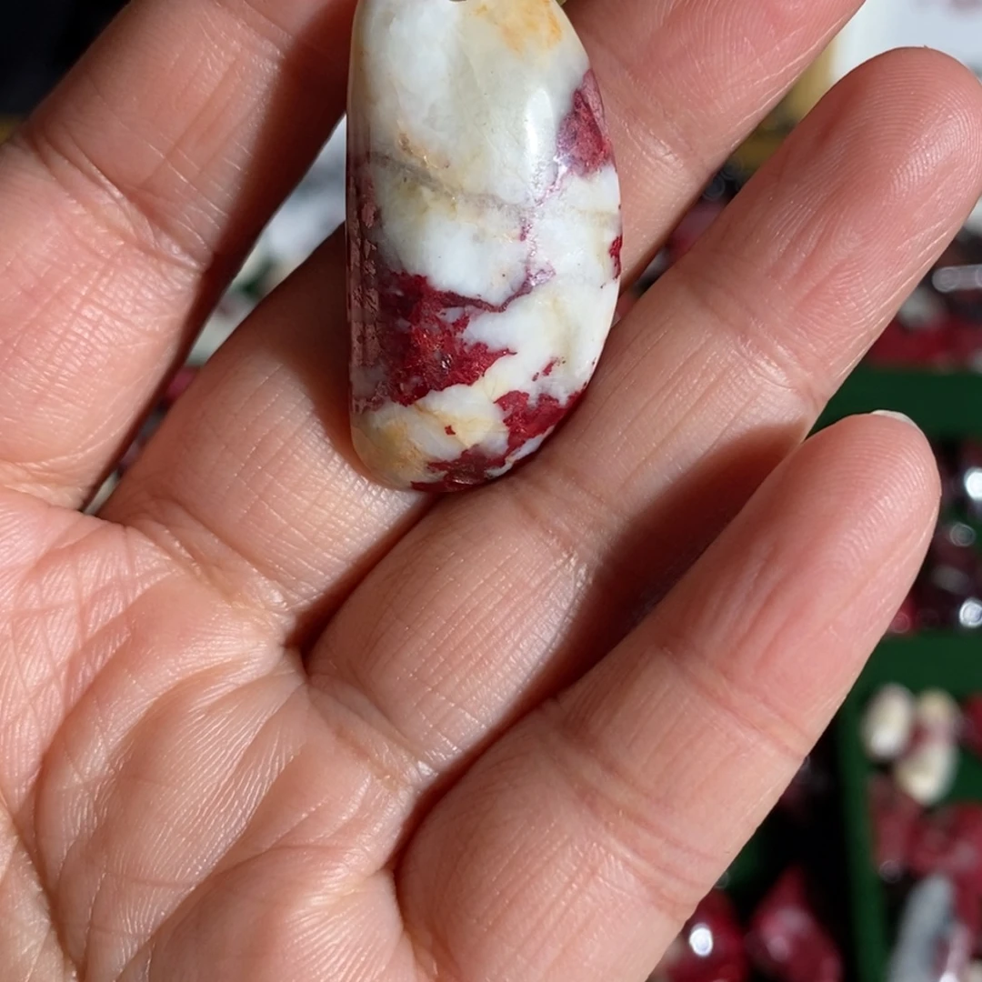 天然辰砂天然朱砂原石随形